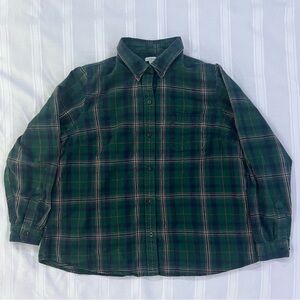 Vintage Women’s LL Bean Flannel Buttoned Shirt (Size XL)